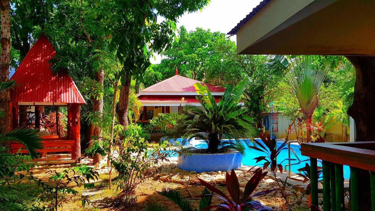 The Pelicans Resort Batangas Exteriér fotografie